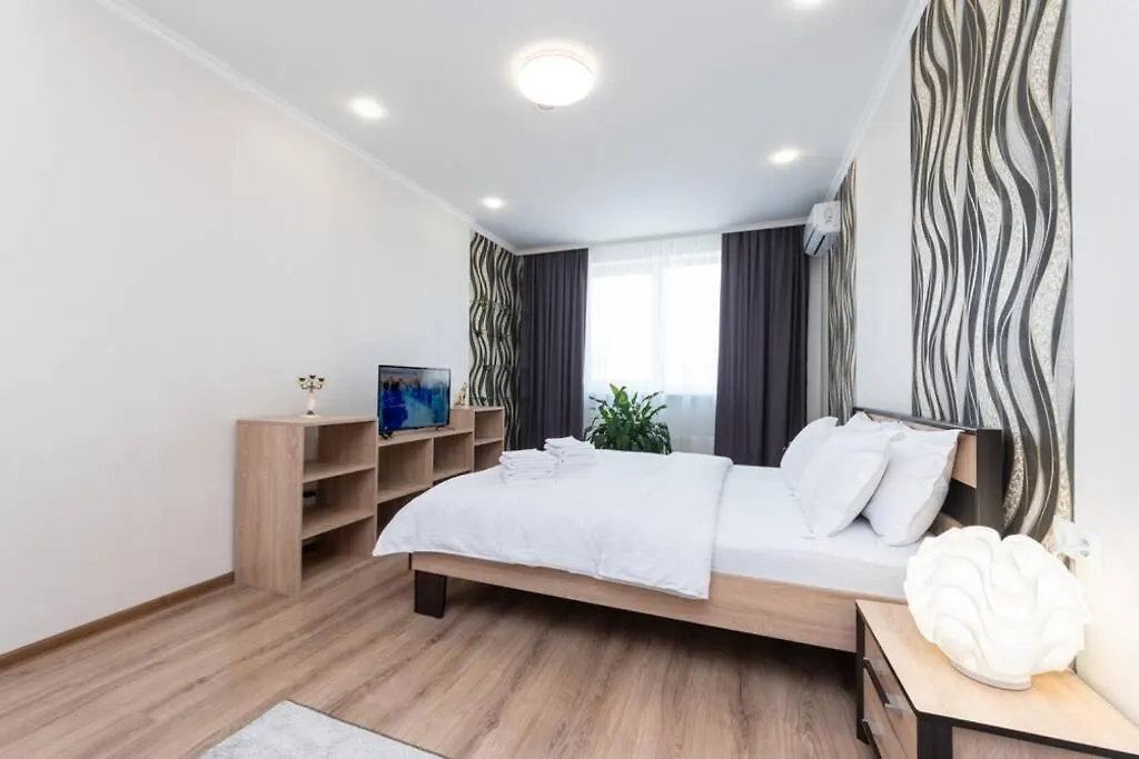 Квартира Люкс В Жк Лебединый, Ул. Ревуцкого 40 Г Kyiv Apartment